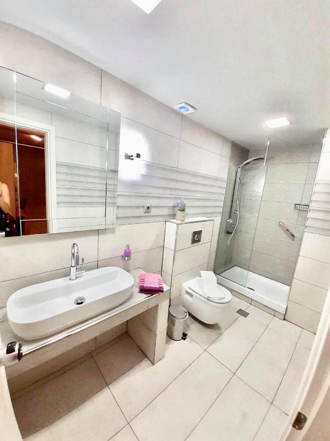 Avra Comfort Rooms Nea Poteidaia Esterno foto