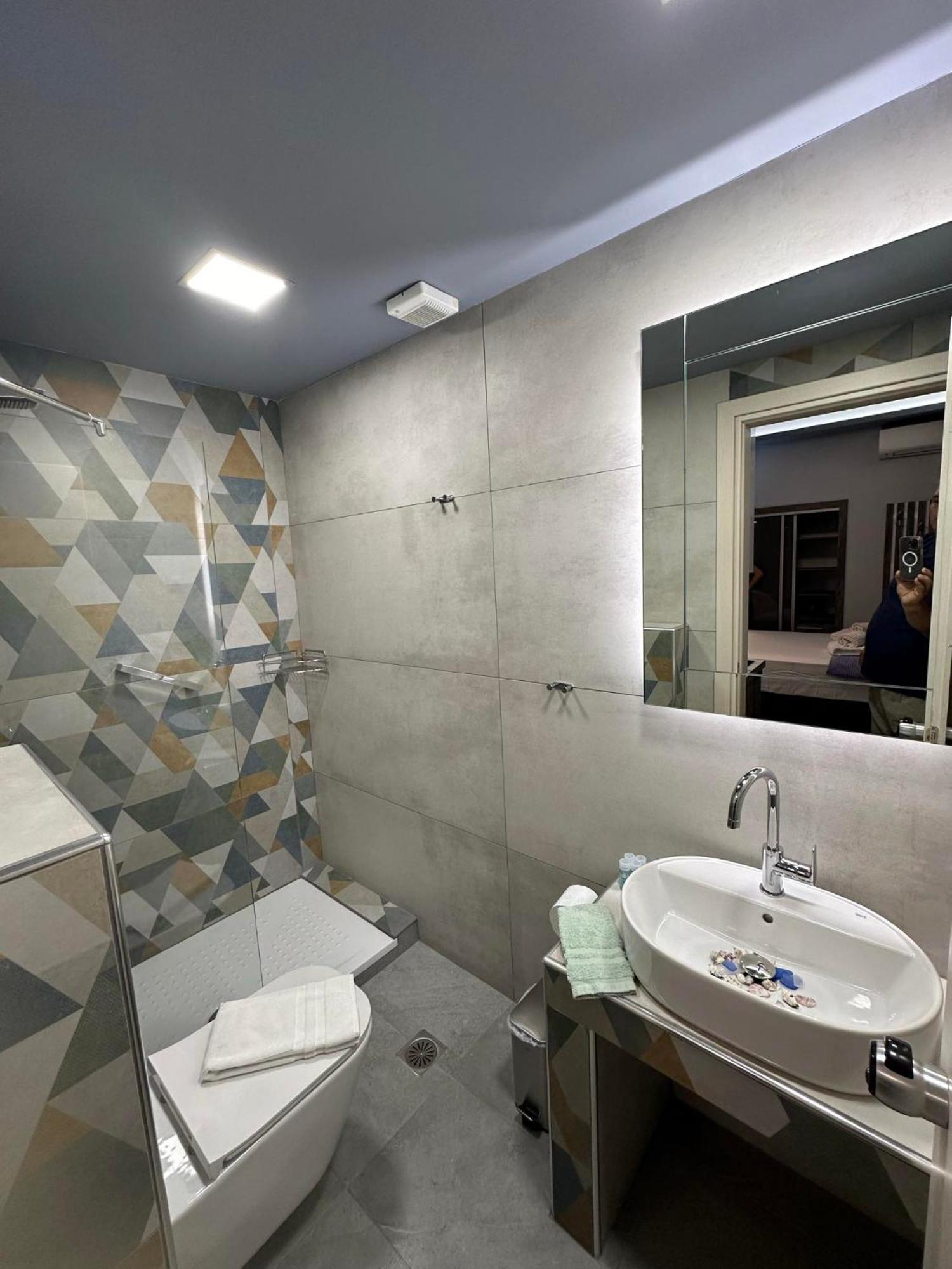 Avra Comfort Rooms Nea Poteidaia Esterno foto
