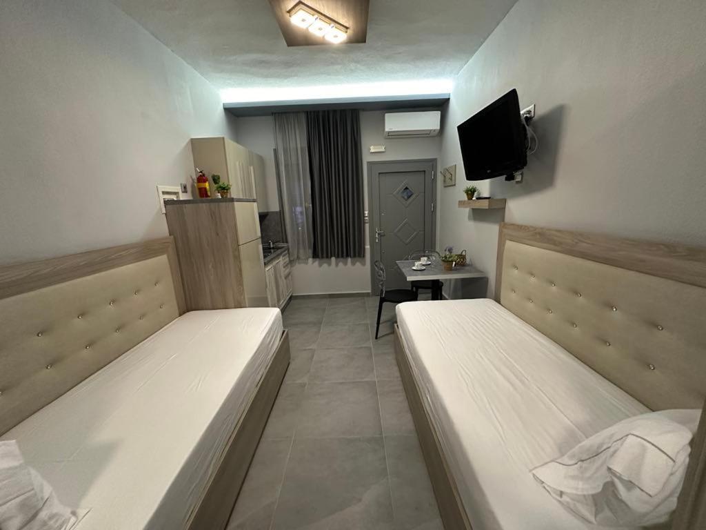 Avra Comfort Rooms Nea Poteidaia Esterno foto