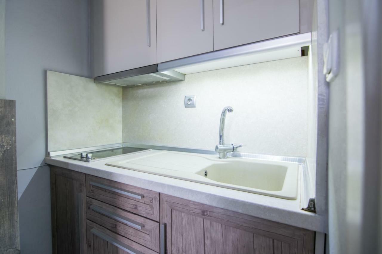 Avra Comfort Rooms Nea Poteidaia Esterno foto