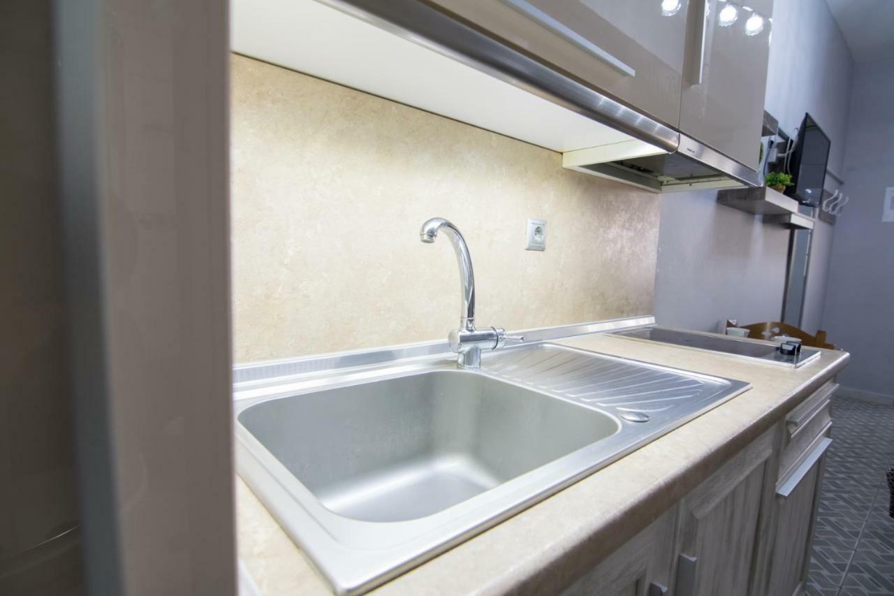 Avra Comfort Rooms Nea Poteidaia Esterno foto