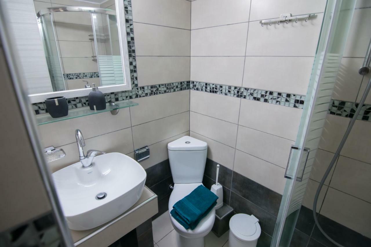 Avra Comfort Rooms Nea Poteidaia Esterno foto